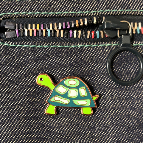 tortoise pin badge, tortoise enamel pin, cute tortoise pin, gift for tortoise lover, tortoise collector, pin collection, tortoise badge